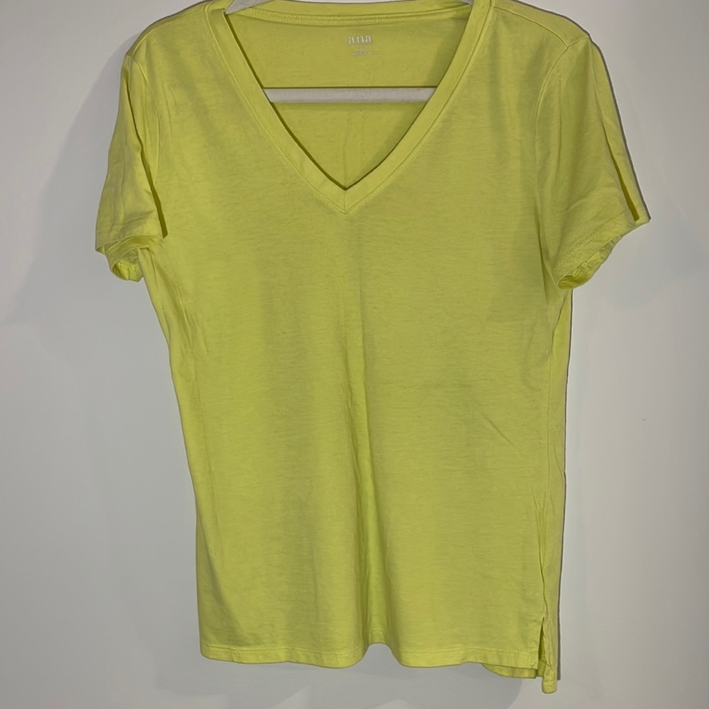Medium yellow tshirt